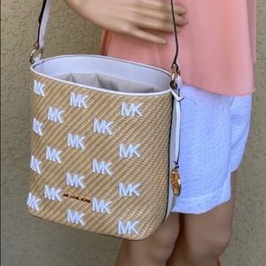 MICHAEL KORS STRAW PYTHON CAPSULE EDEN MD MESSENGR
